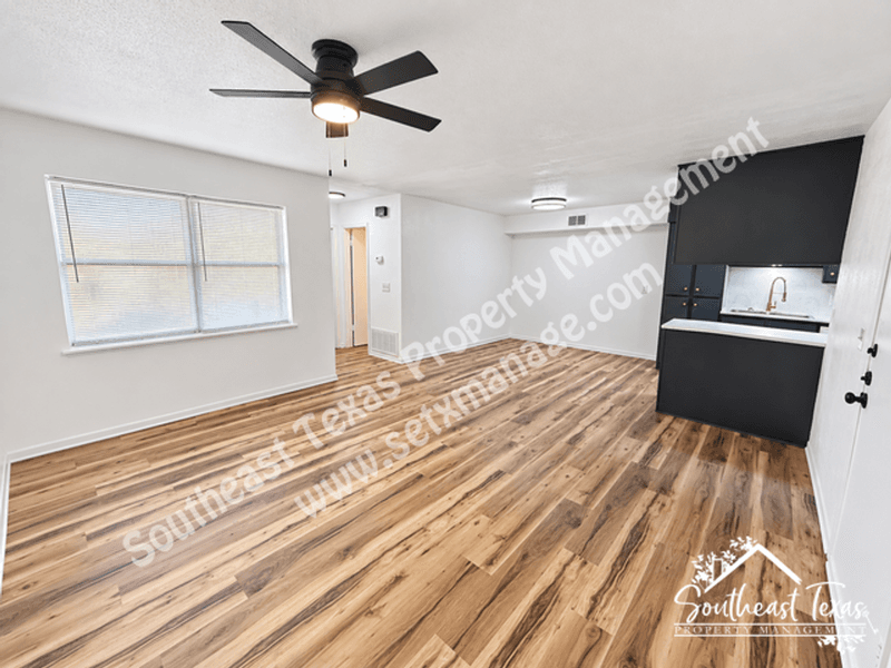 Jasper House: 801 W Gibson St