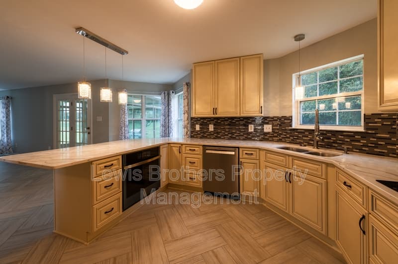 Richmond House: 3209 Purvis Road