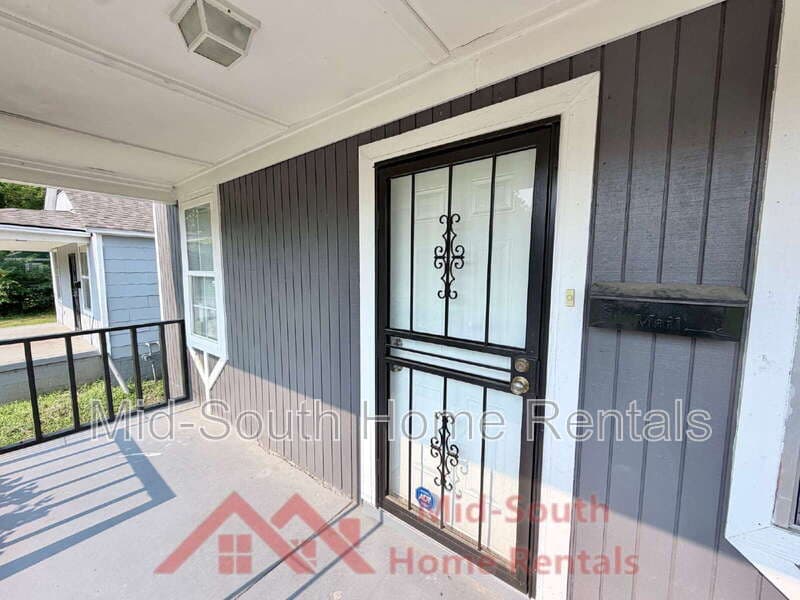 Memphis House: 1545 Patton St