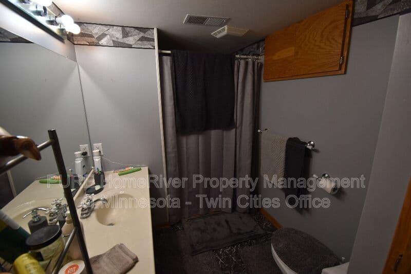Richfield House: 7409 Bryant Ave S