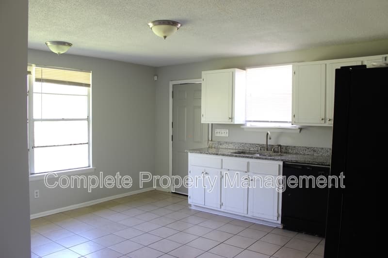 Birmingham House: 5320 Java Avenue
