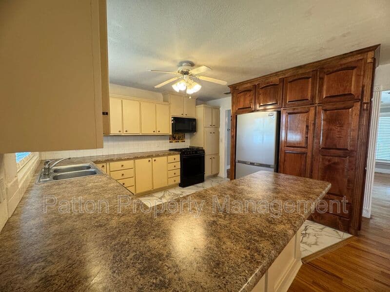 Amarillo House: 5112 Arden Road