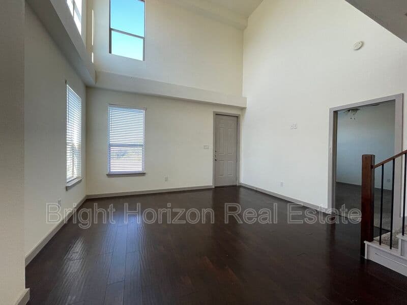 Hurst Condo: 3629 Valley Vista Drive