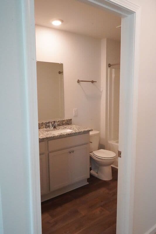 Bloomingdale House: 418 Coconut Dr