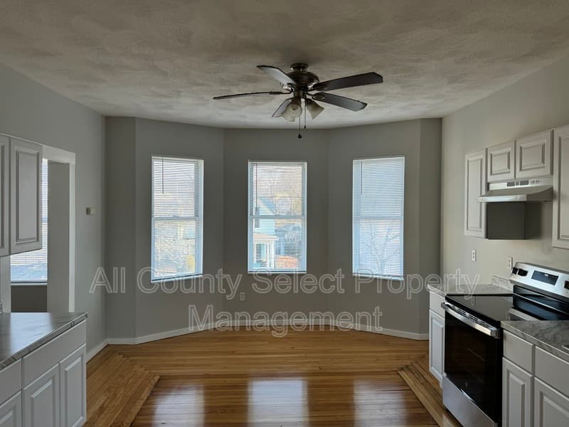 Lynn Condo: 118 Eastern Ave