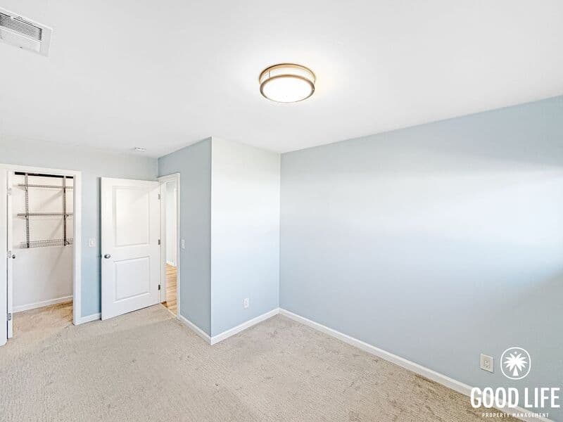 Santee House: 8617 Carlton Oaks Dr