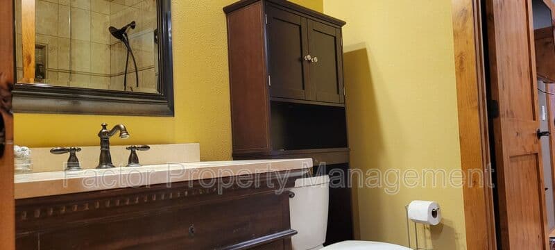 North Mankato Condo: 237 1/2 Belgrade Ave