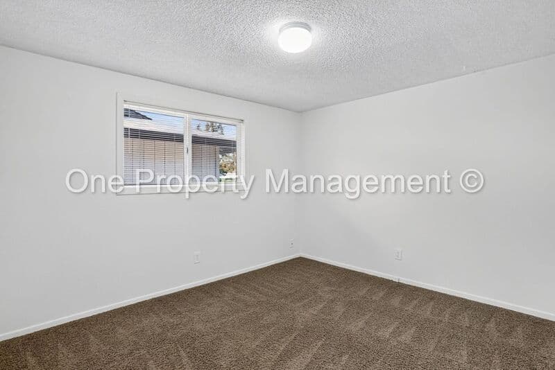 Vancouver House: 3738 NE 45th St