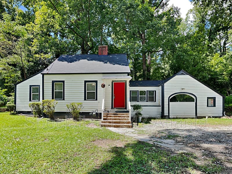 Atlanta House: 542 S Evelyn Pl NW