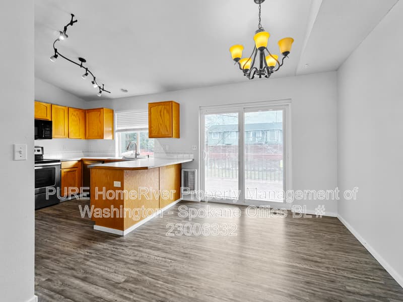 Medical Lake House: 1018 N Lindsay St