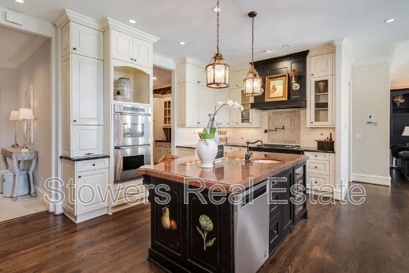 Danville House: 4482 Deer Ridge Rd