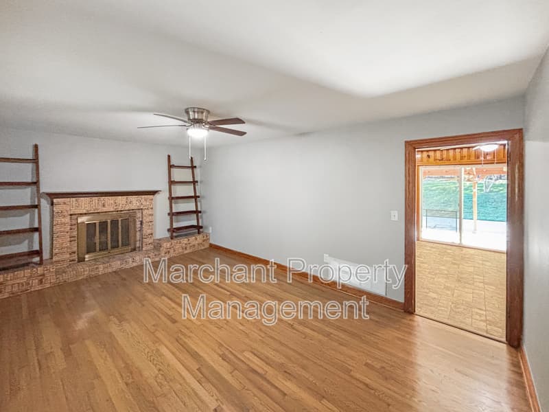 Taylors House: 4804 Edwards Road