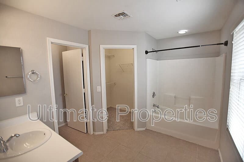 Phoenix House: 5313 W Albeniz Pl