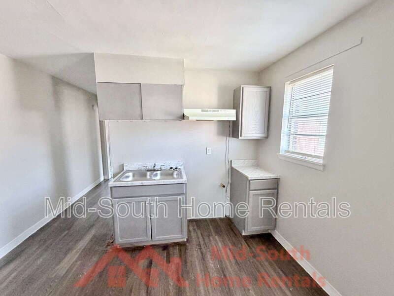 Memphis Condo: 1353 Fairfax St