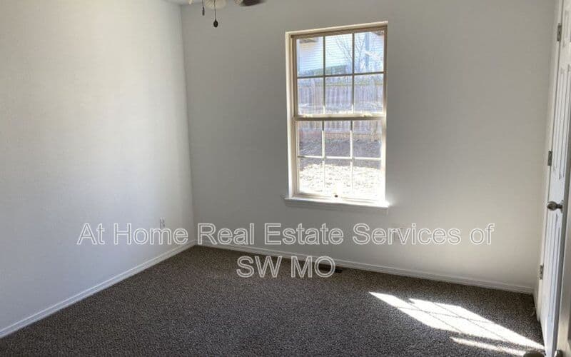 Ozark Condo: 1019 N 25th