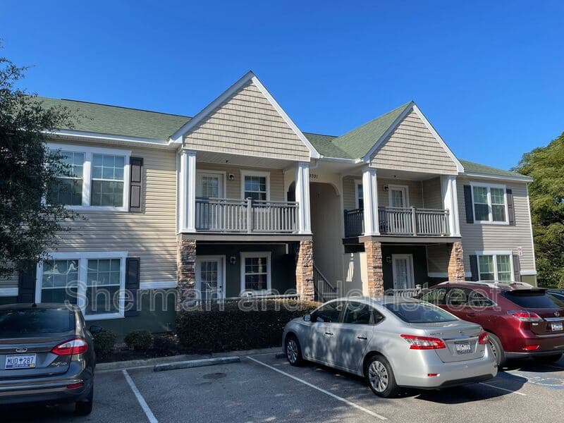 Aiken Condo: 3701 London Court, Apt 203