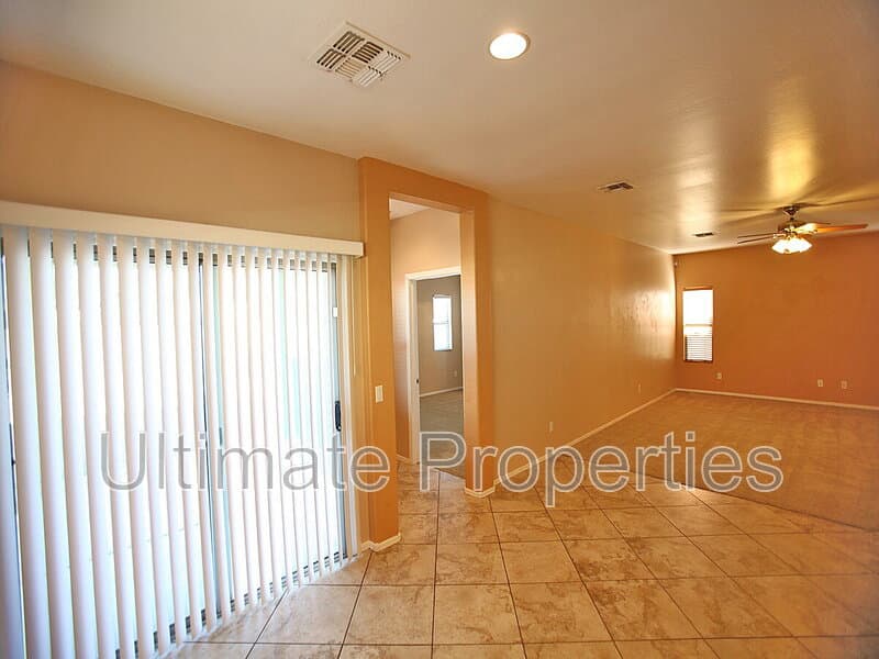 Surprise House: 17572 W Lundberg St