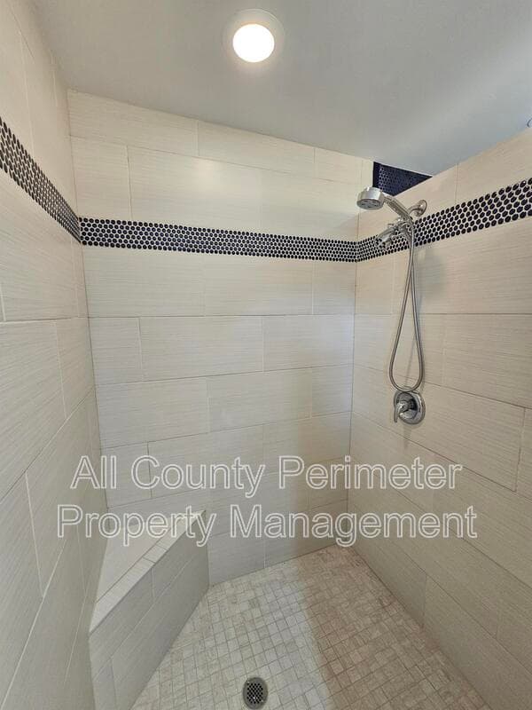 Atlanta House: 79 Hammock Place