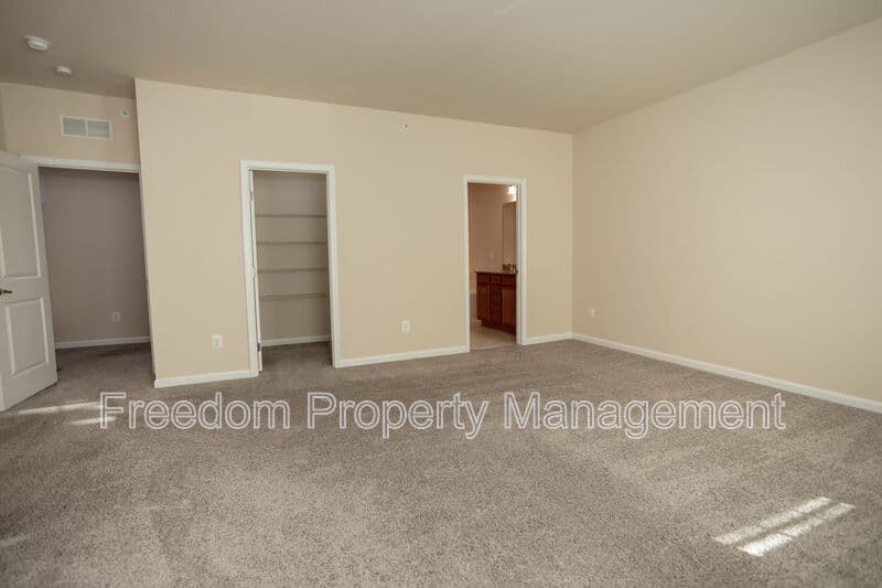 Gainesville Townhome: 7408 Brunson Cir