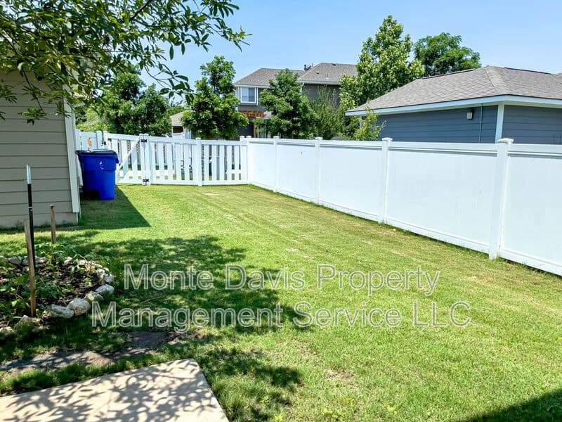 Cedar Park House: 601 Cherry Creek Drive