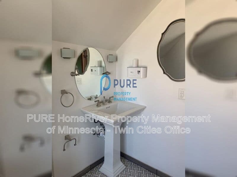 Minneapolis House: 3552 Stinson Blvd
