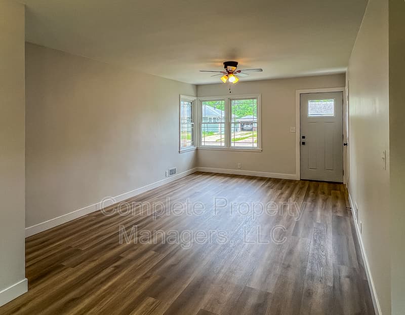 Albert Lea House: 1405 West Clark Street