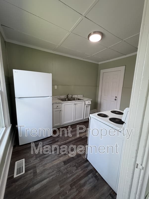 Rossville House: 714 Henderson Avenue