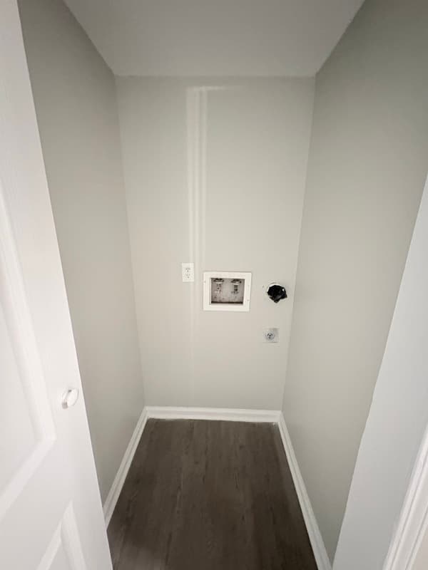Columbia Townhome: 153 Wood Ct