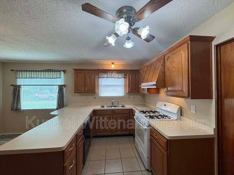 Belleville House: 1211 East C Street