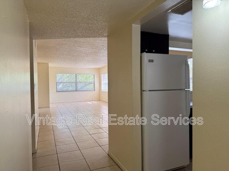 St. Petersburg Apartment: 3301 58th Ave S