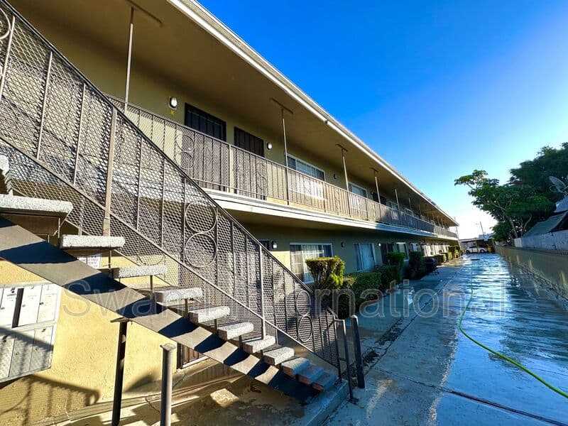 Gardena Condo: 14910 Chadron Avenue