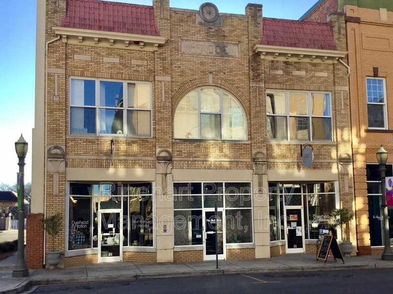 Rock Hill House: 210 East Main Street