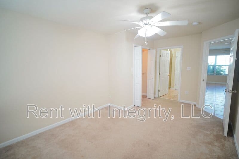 Tallahassee House: 859-1 W Brevard St