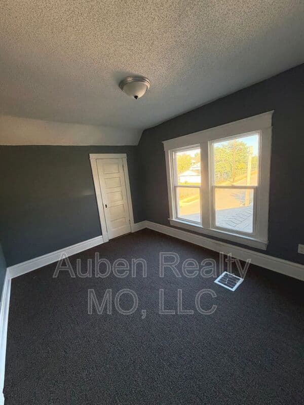 Kansas City House: 2600 Euclid Ave