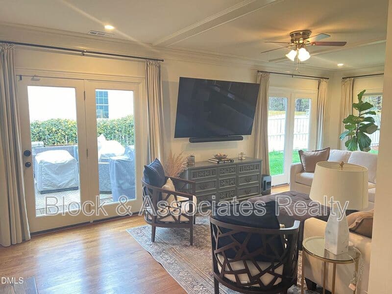 Raleigh House: 2200 Misskelly Dr