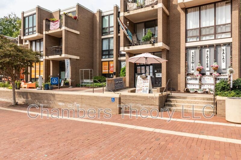 Reston House: 11475 Washington Plz W