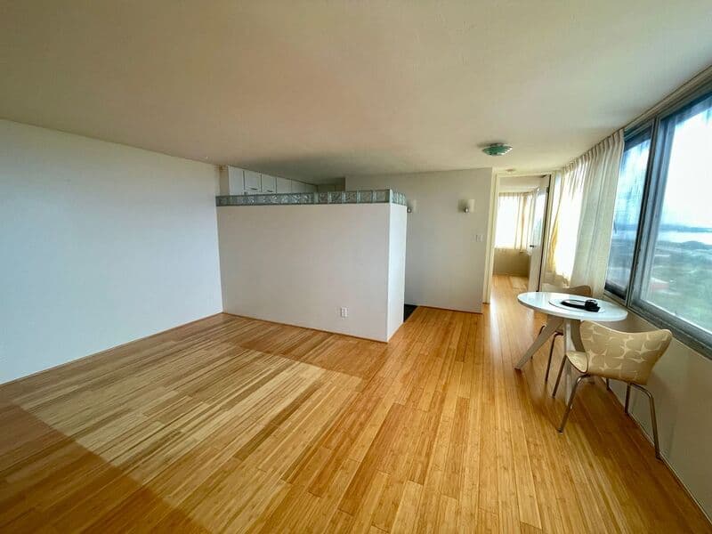 Pearl City Condo: 1060 Kamehameha Hwy.