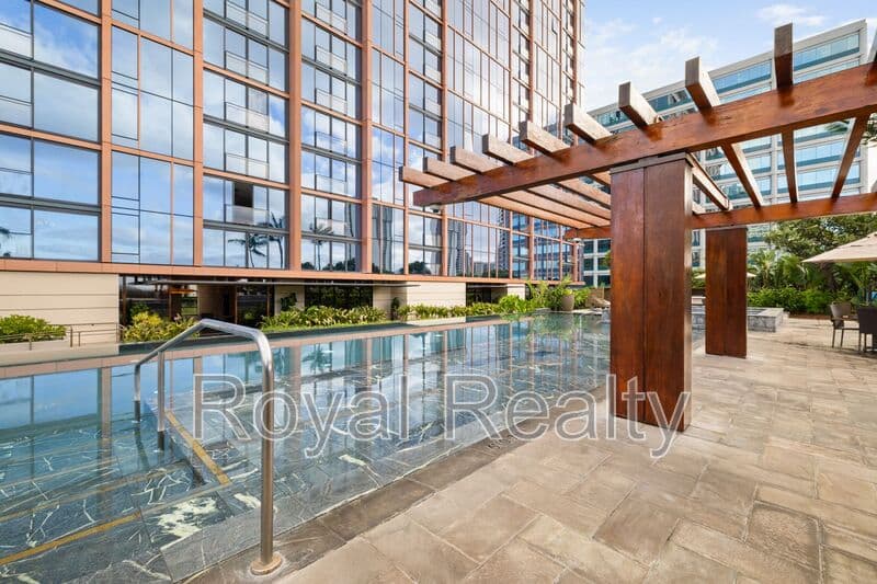 Honolulu Condo: 1555 Kapiolani Blvd