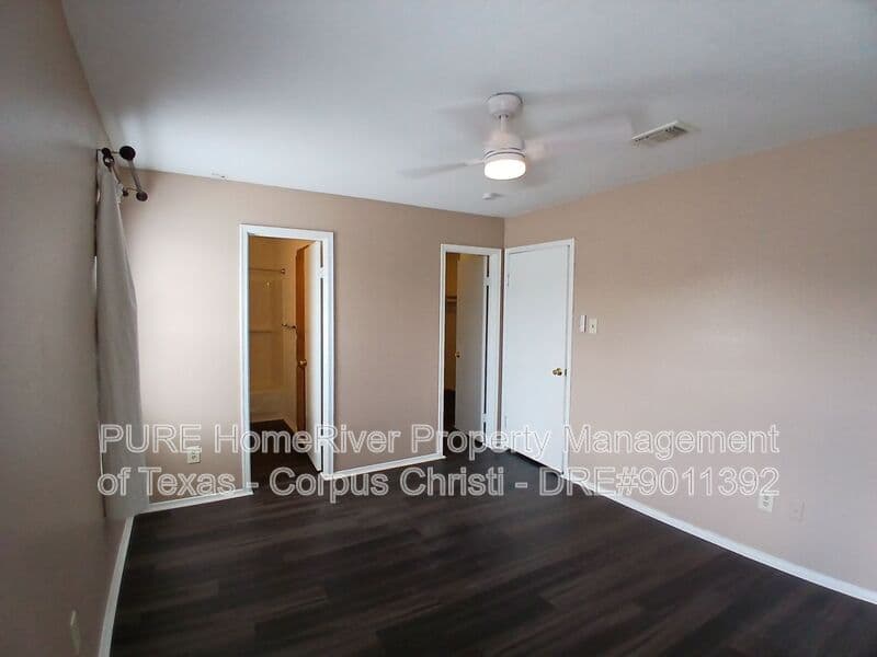 Corpus Christi Townhome: 4401 River Valley Dr