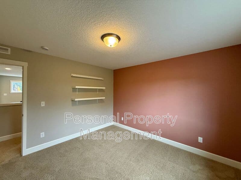 Vancouver House: 5502 NE 134th St