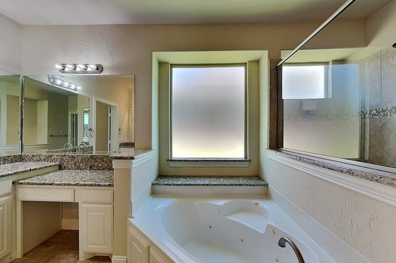 Garland House: 3006 Knightsbridge Ln
