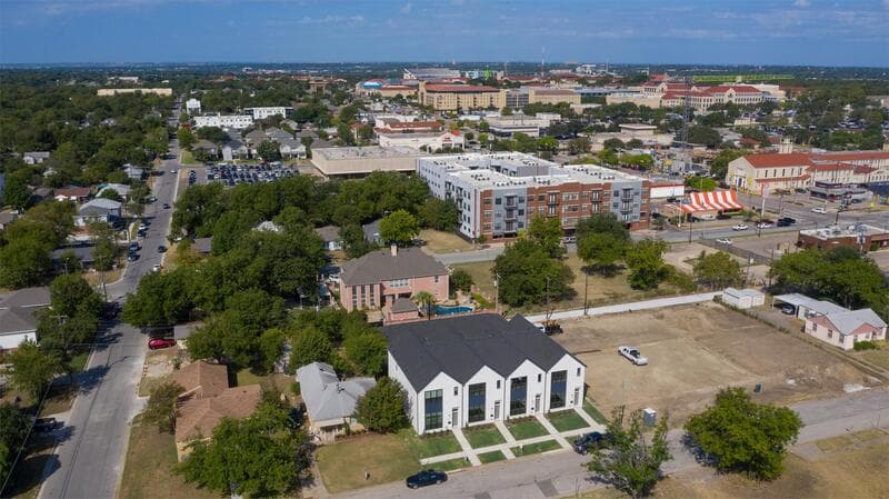 Fort Worth Townhome: 3132 Wayside Avenue - 1