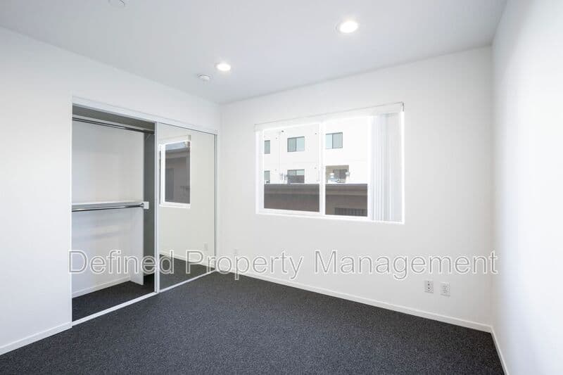 Los Angeles Condo: 3644 Keystone Ave