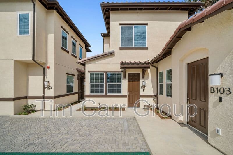 Costa Mesa Condo: 374 Hamilton St