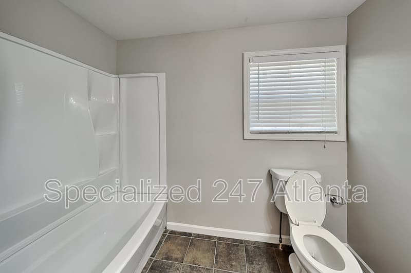 Atlanta House: 54 Hatcher Ave SW