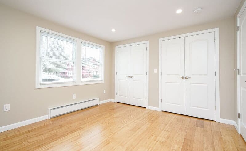 Agawam Condo: 62 Suffield St