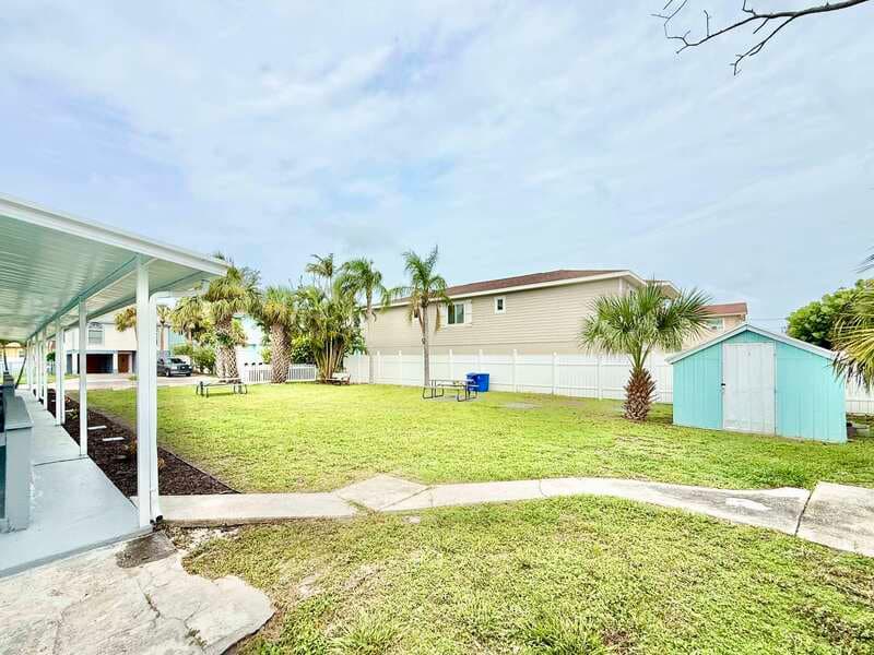 Madeira Beach Condo: 13207 3rd Street East - 3