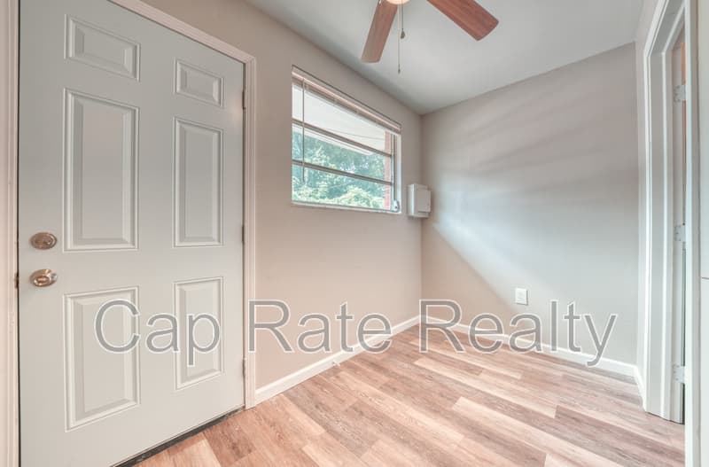 Columbus House: 3738 Arkwood Ct