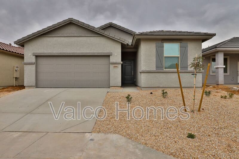 Waddell House: 16886 W Diana Avenue