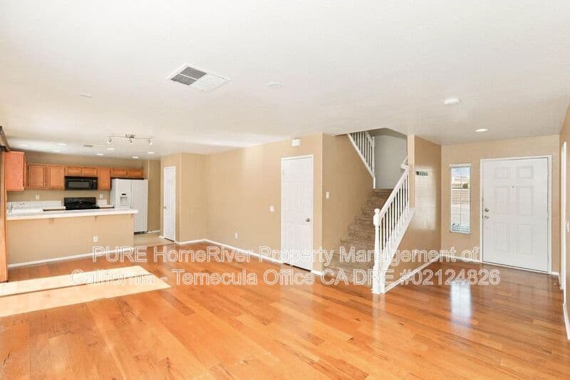 Murrieta House: 31931 Blanca Ct